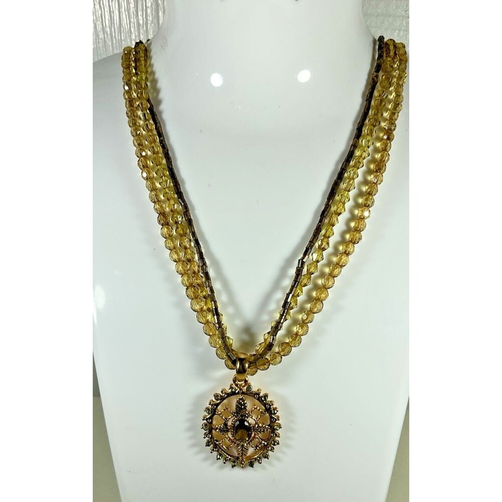 3 Strand Faceted Beaded Necklace w/ Oval Pendant Filigree Gold Tone w/ Cabochon